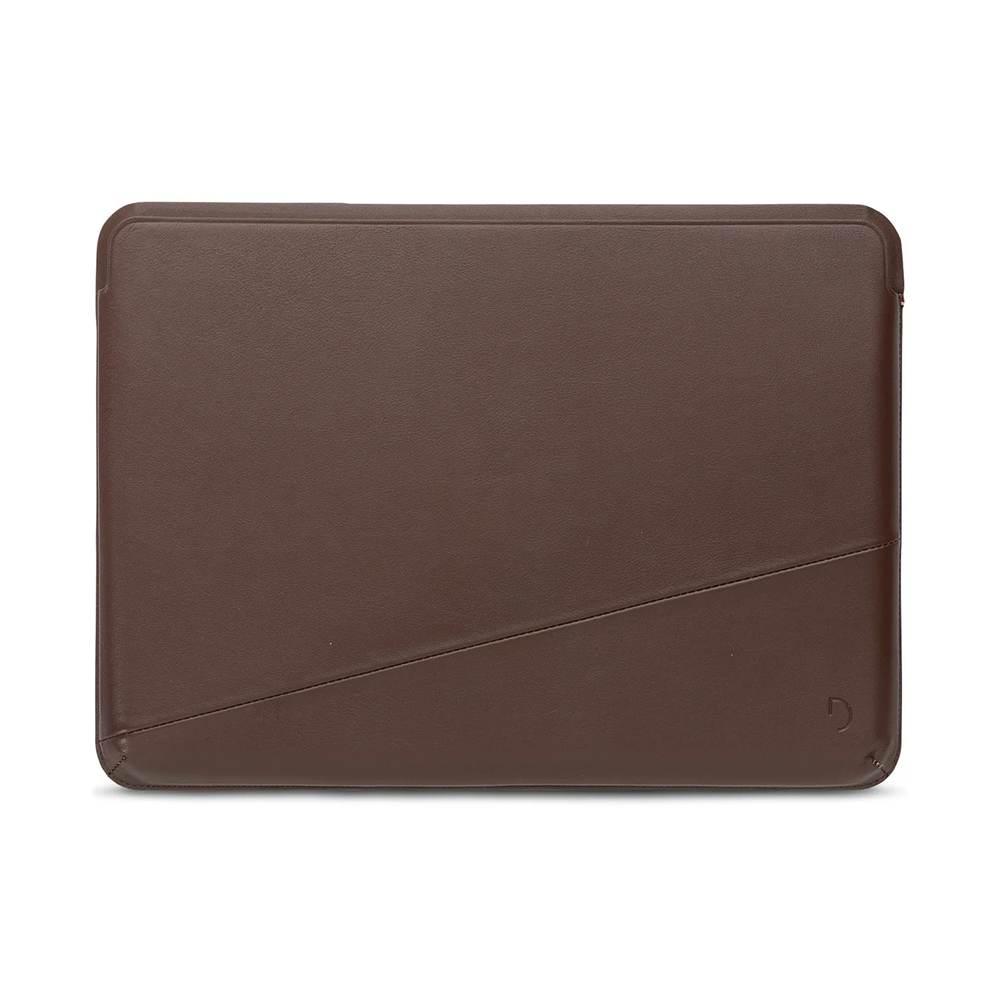 Decoded Leather Frame Sleeve - MacBook Pro 15/16" (2021-2026) - Chocolate Brown